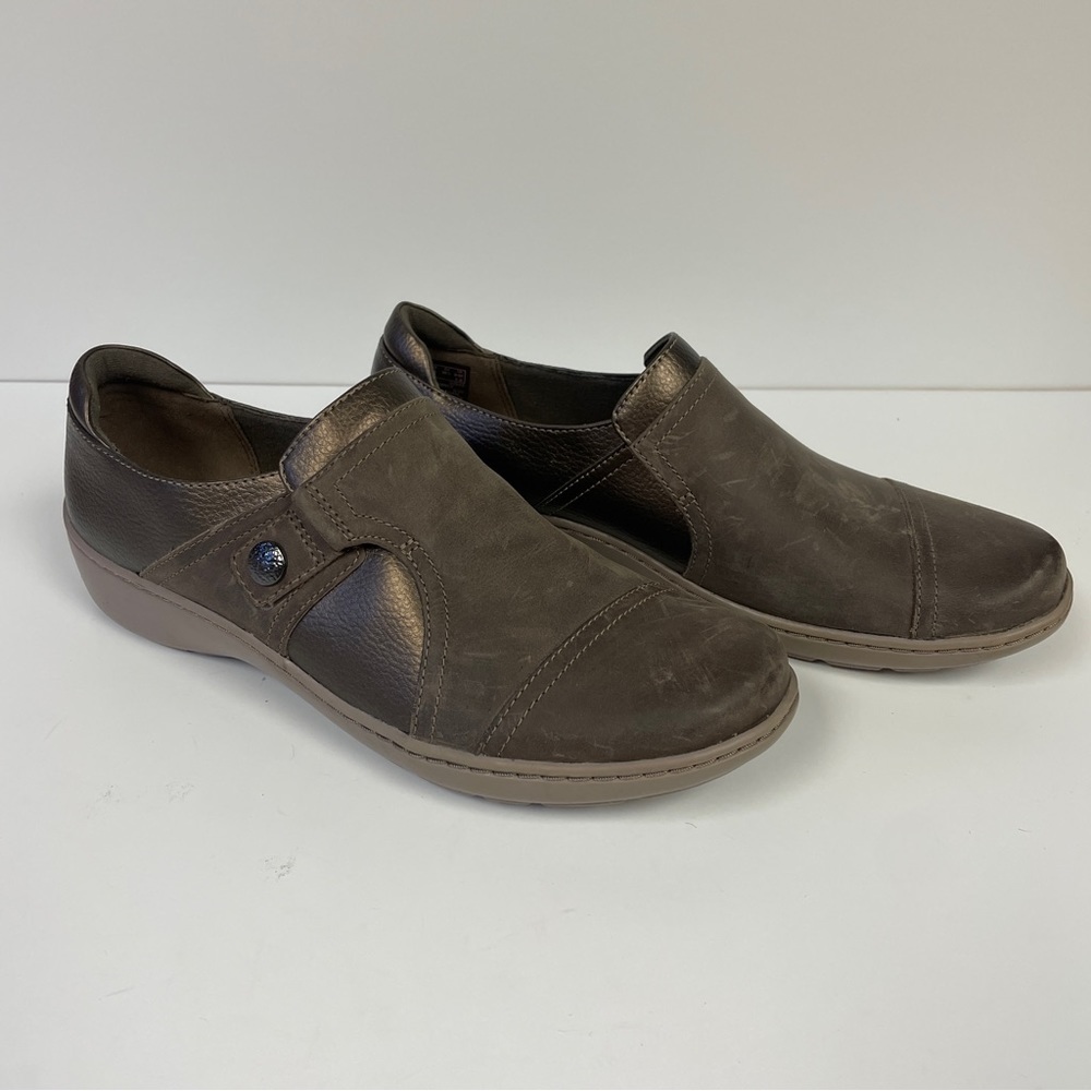Clarks Womens Brown Metallic Cora Poppy Slip On Sneakers Loafers Size 8.5